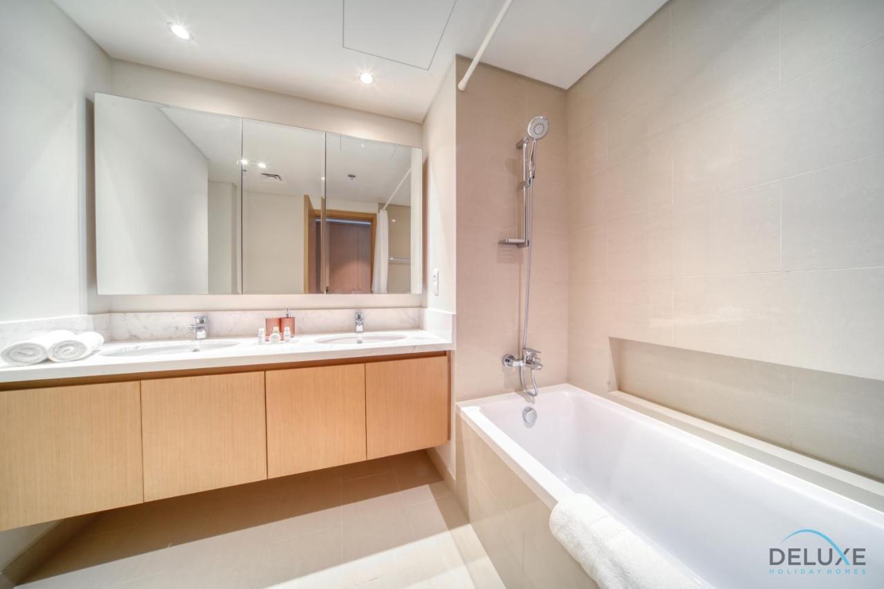 Apartment Tropical 2br At Harbour Views Tower 1 By Deluxe Homes Dubai
