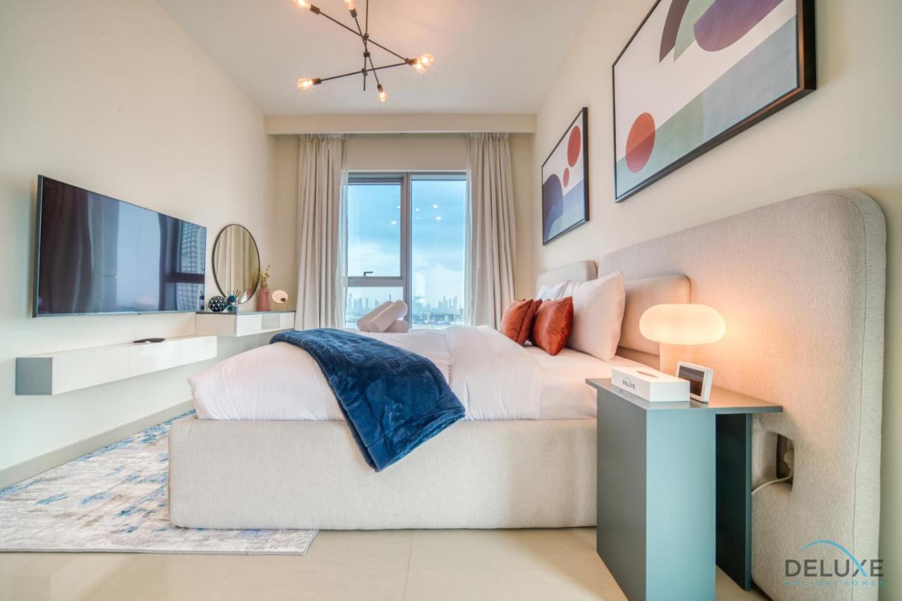 Tropical 2br At Harbour Views Tower 1 By Deluxe Homes