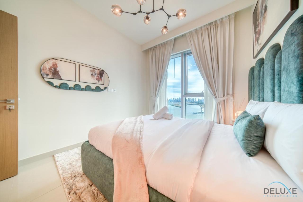 Tropical 2br At Harbour Views Tower 1 By Deluxe Homes Apartment *
